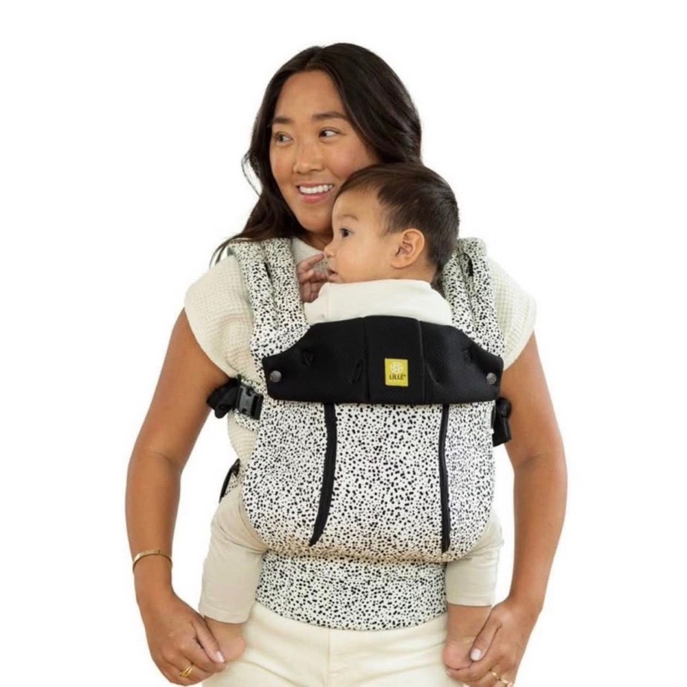 LÍLLÉbaby’s award winning Complete 6-in-1 Carrier